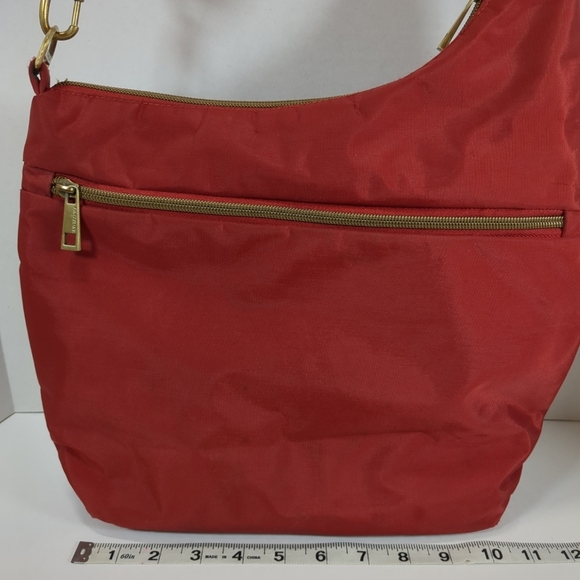 Travelon Anti Theft Signature Red Shoulder/Crossbody Bag - Picture 4 of 7